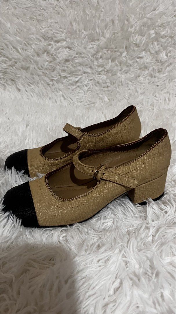 Chanel Two Tone Mary Jane Pump (Category: Sneakers & Footwear) located in Caloocan City. Submitted by safewind.d918ef (Listing ID 1457712699, Image 3). Description: Plus sf .