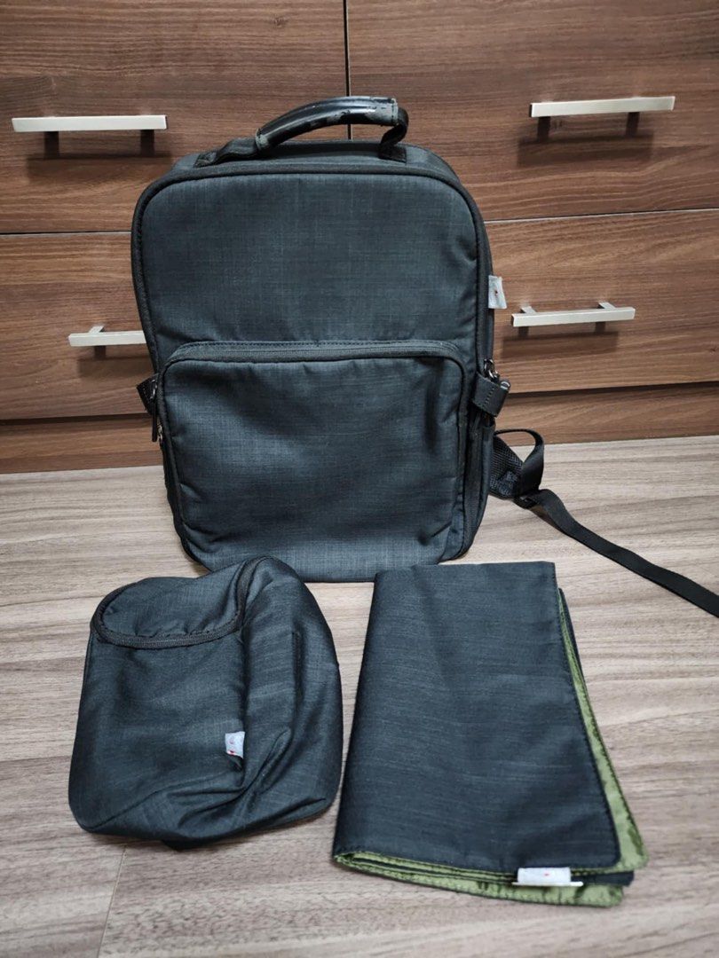 Chicco parent baby diaper bag (Category: Backpacks) located in Manila. Submitted by kristielyntan (Listing ID 1457723962, Image 1). Description: - Practical and easy-to-use backpack - Comes with a smaller pouch and a foldable mat - Great for travel or daily use - Plenty of space inside - Padded straps for comfort - Dark grey/black color.