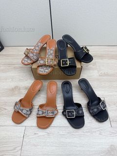 (Category: ) located in . Submitted by fashion.luxe.collection (Listing ID 1457764282, Image 1). Description: .