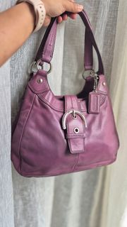 (Category: ) located in . Submitted by prelovedluxury21 (Listing ID 1457899127, Image 1). Description: .