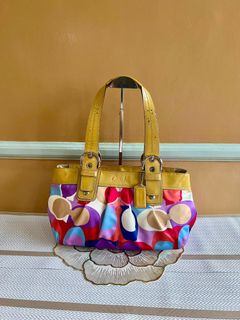 (Category: ) located in . Submitted by bellafashion08 (Listing ID 1457867936, Image 1). Description: .