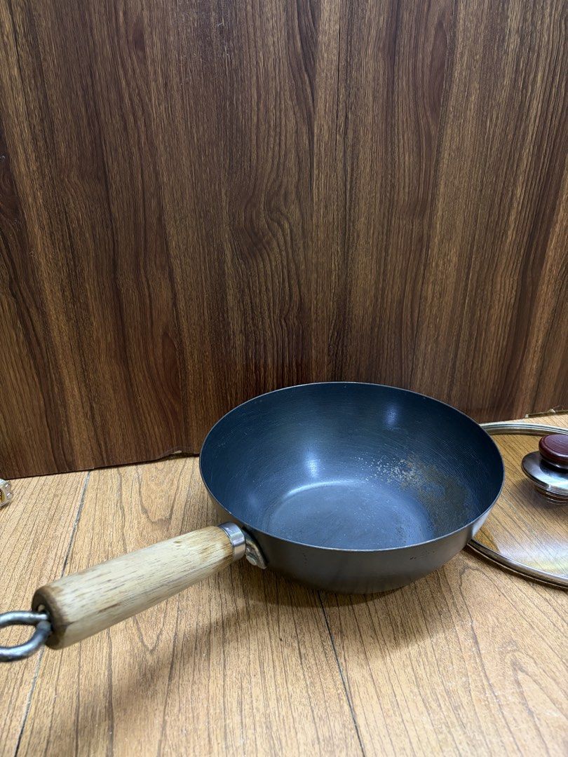 COOBINOX 24cm Wok Pan induction gas (Category: Cookware & Accessories) located in Bacoor. Submitted by iamcol33nlove (Listing ID 1457737049, Image 1). Description: 🍳 COOBINOX 24cm Wok Pan with Lid 🇩🇪 German Brand 📏 Size: 24 × 9cm 🔥 Compatible with Induction / Gas / Electric Stove 🧲 Fully magnetic 💪 Solid, sturdy & durable quality 🪵 Wooden handle 🥘 Includes glass lid 🔸 With visible signs of usage / scratches ✅ Still in good usable condit