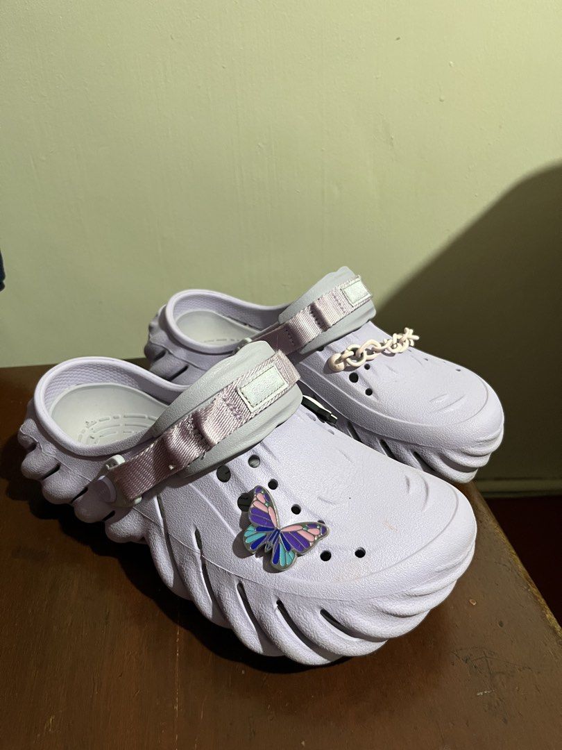 Crocs Echo Clog - Lavender Lilac (Category: Slippers and slides) located in Batangas. Submitted by declut.tingz (Listing ID 1457769678, Image 1). Description: - Lavender Crocs Echo Clogs - M6/W8 - Used 5 times with care - Includes jibbitz - Easy slip-on and off design - Perfect for comfortable and casual everyday wear.