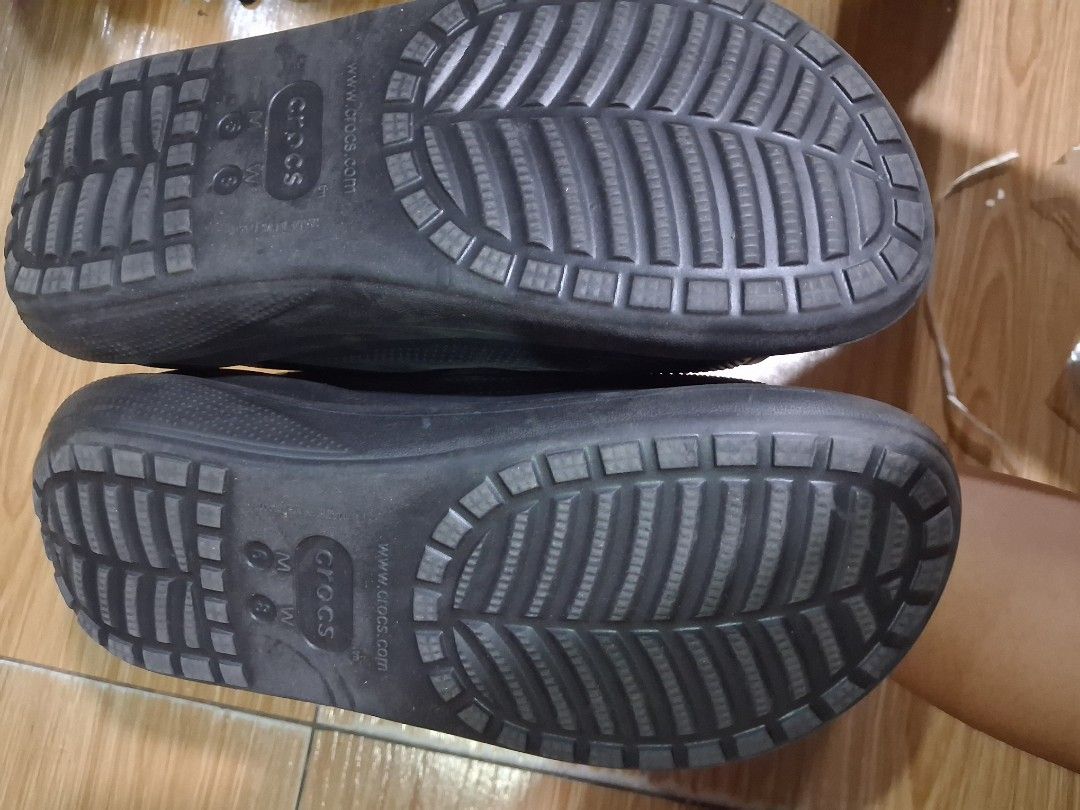 Crocs sandals (Category: Flats & Sandals) located in Koronadal. Submitted by glads08089 (Listing ID 1457786703, Image 1). Description: Crocs wedge sandal size M6 W8.