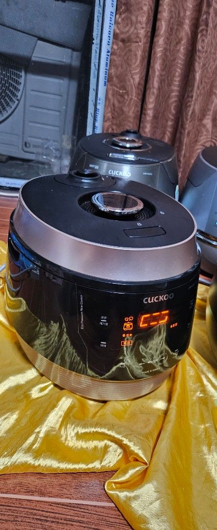 CUCKOO Rice Cooker CRP-G1010FG (Category: Cookers) located in Cavite. Submitted by sunghanphil_31 (Listing ID 1457799497, Image 1). Description: - CUCKOO Rice Cooker CRP-G1010FG - Real Stainless - Made In Korea STS304 - ECO PRESSURE RICE COOKER - 10 cups , perfect for families - Easy-to-use LED display with multiple cooking functions - Durable non-stick inner pot with diamond coating - Lightly used, still in great working condition - Comes with o