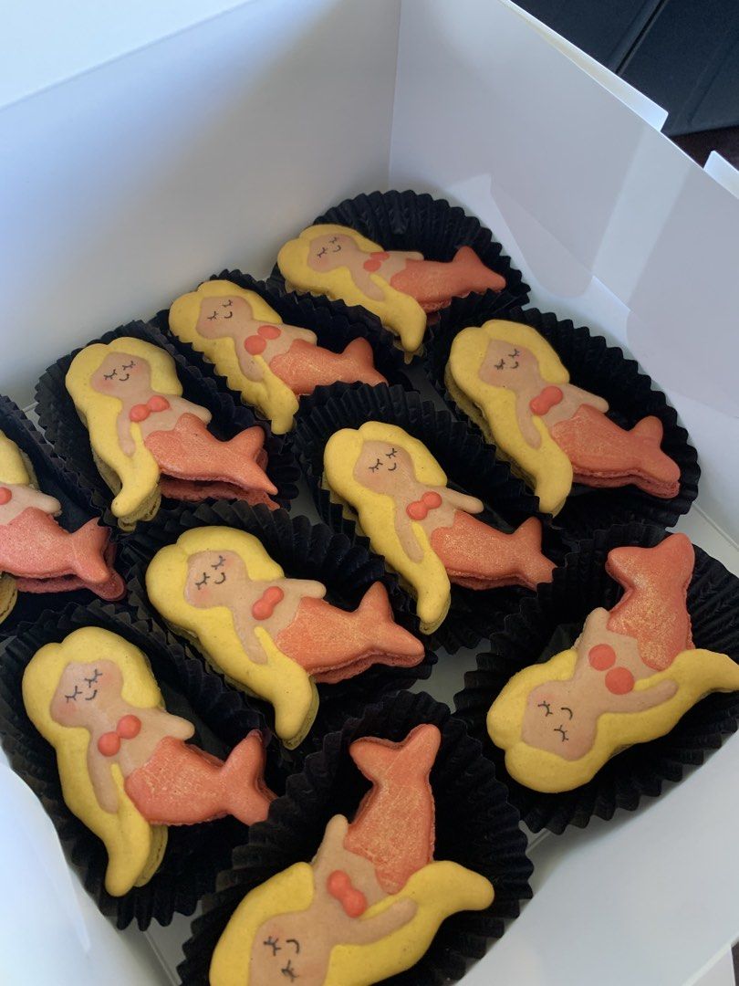 Custom Macarons (Category: Homemade Bakes) located in Singapore. Submitted by anyhow.bakesg (Listing ID 1457748939, Image 2). Description: Customised Macarons for any Occasion! $2.50 (Round macarons) $3.50 and above (Character macarons) For round macarons with logo, it will be additional 50cents Classic Flavours: Vanilla Chocolate Strawberry Cookies and Cream Coffee Premium Flavours (additional 50cents per macaron): Kaya Butter Lemon Lavender *mi