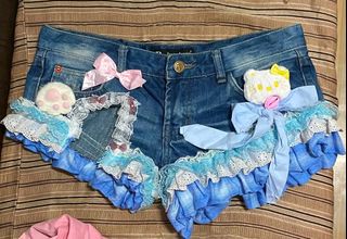 (Category: ) located in . Submitted by Sheshe (Listing ID 1457856299, Image 1). Description: .