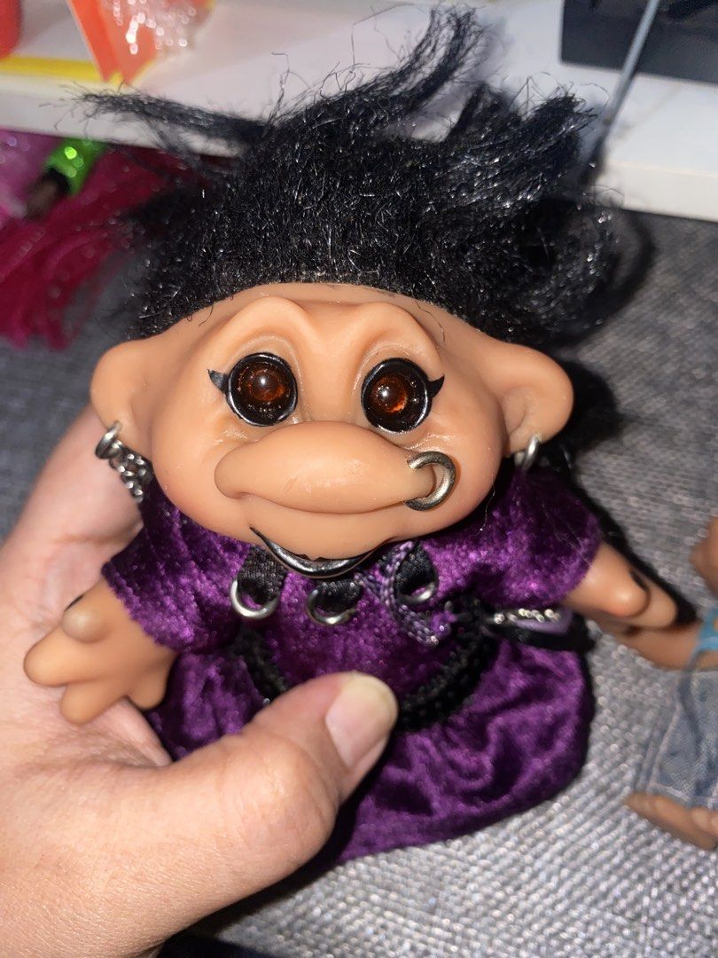DAM Gothic Troll 1986 (Category: Figurines & Statues) located in Manila. Submitted by ea0113 (Listing ID 1457755095, Image 2). Description: .