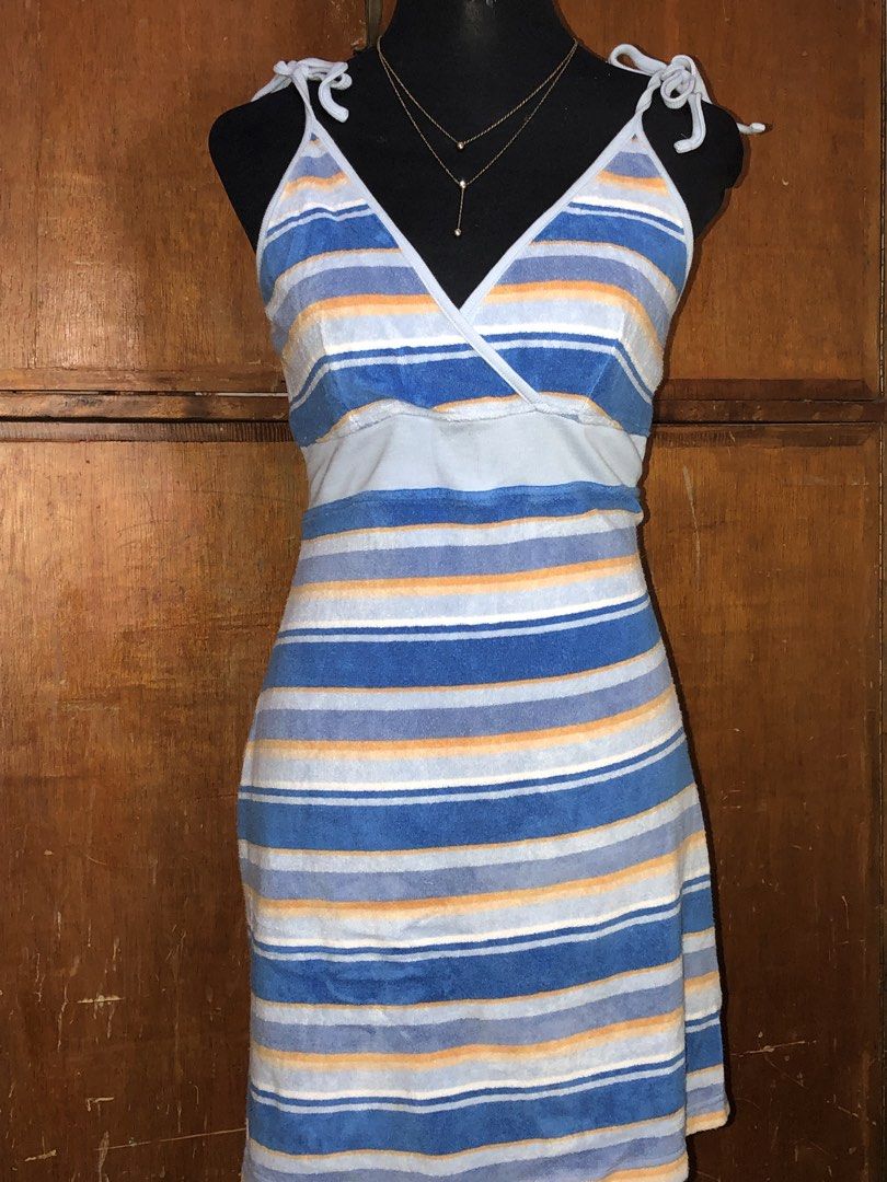 Decluttering my dress. No issue. (Category: Dresses) located in Tayug. Submitted by jeaaastrr (Listing ID 1457839400, Image 1). Description: .