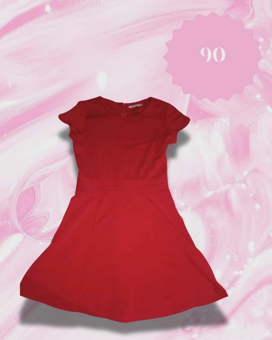 DECLUTTER/PRELOVED CLOTHES (Category: Activewear) located in Manila. Submitted by lovedbyzie.xo (Listing ID 1457823728, Image 3). Description: DECLUTTER/PRELOVED CLOTHES. The price is in the picture. .