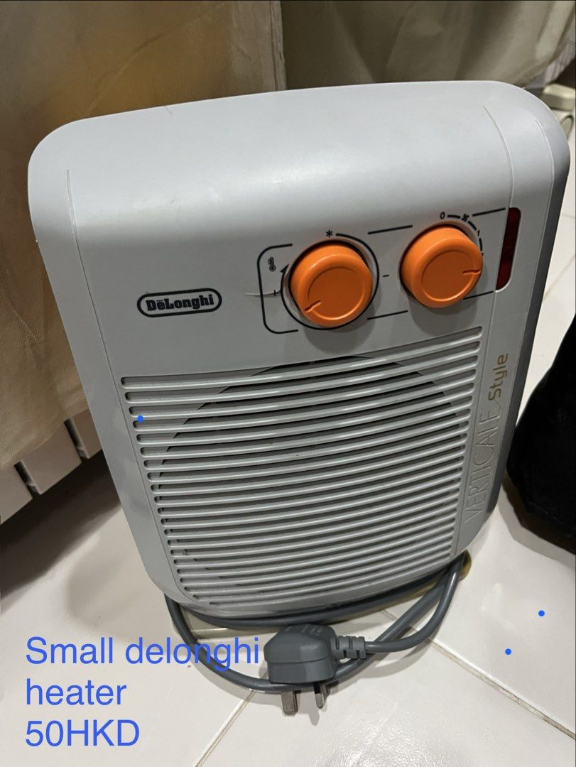 DeLonghi Verticale Style Heater （分類：冷氣機及暖風機）位於 Hong Kong。 由 kby2015 提交（商品編號 1457818520，圖片 1）。簡介： Small DeLonghi heater for sale. Works well. Has two orange knobs for temperature and fan speed control. Compact size, easy to move around. Great for keeping a small room warm. Selling for 50HKD.。