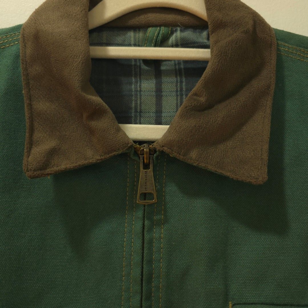 Detroit Jacket (Category: Coats, Jackets and Outerwear) located in Cagayan de Oro. Submitted by dump.gallery (Listing ID 1457727781, Image 3). Description: Vintage Forest Green Detroit Jacket (Best J01 Carhartt Alternative IMO) Thick duck canvas like carhartt for me, i have my own carhartt J01 and i would say very close thickness. 22.5 x 24 Condition rate: 9/10 Color rate: 8.5/10 Issue/s: Discoloration due to age Mine: P 2999.