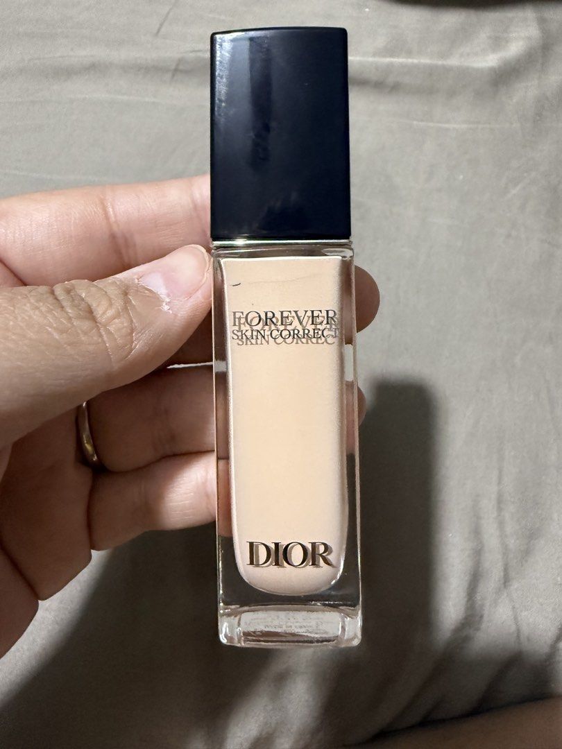 Dior Forever Skin Correct Foundation 0N (Category: Makeup) located in Quezon City. Submitted by vaaaaaaa_ (Listing ID 1457893566, Image 1). Description: - Dior Forever Skin Correct foundation - Shade: 0N - 24-hour wear and hydration - Full coverage - Creamy texture - Ideal for correcting and concealing - Packaging: Clear glass bottle with black cap - not fan of high coverage -100% authentic, bought it in dior podium.