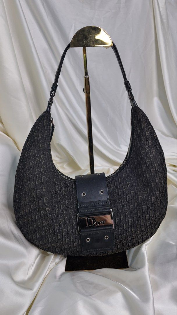 Dior Street Chic Hobo Bag (Category: Luxury Bags & Wallets) located in Taytay. Submitted by lucila_felisa_ (Listing ID 1457769032, Image 1). Description: - 100% money back guaranteed original. - inclusion original dust bag and box..