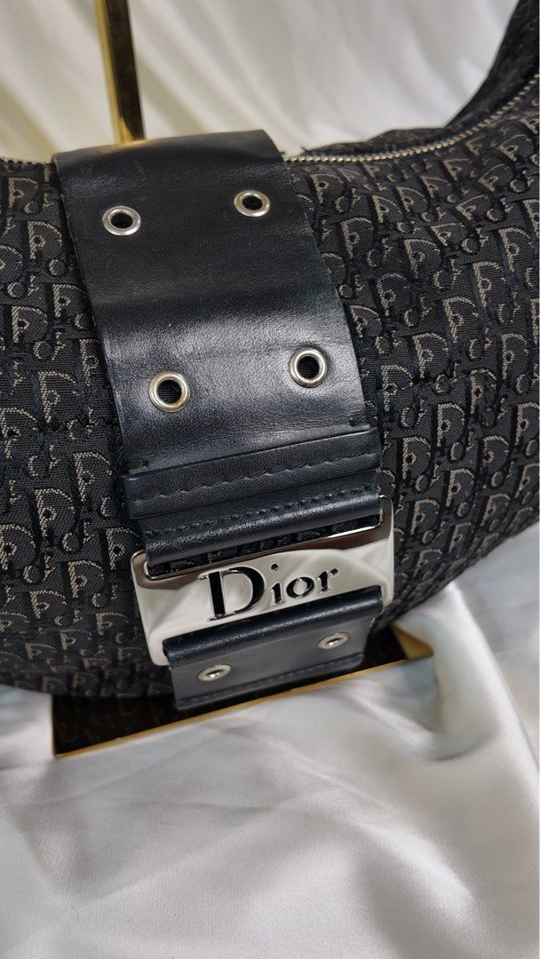 Dior Street Chic Monogram Crossbody Bag (Category: Luxury Bags & Wallets) located in Taytay. Submitted by lucila_felisa_ (Listing ID 1457770716, Image 2). Description: - 100% money back guaranteed original..