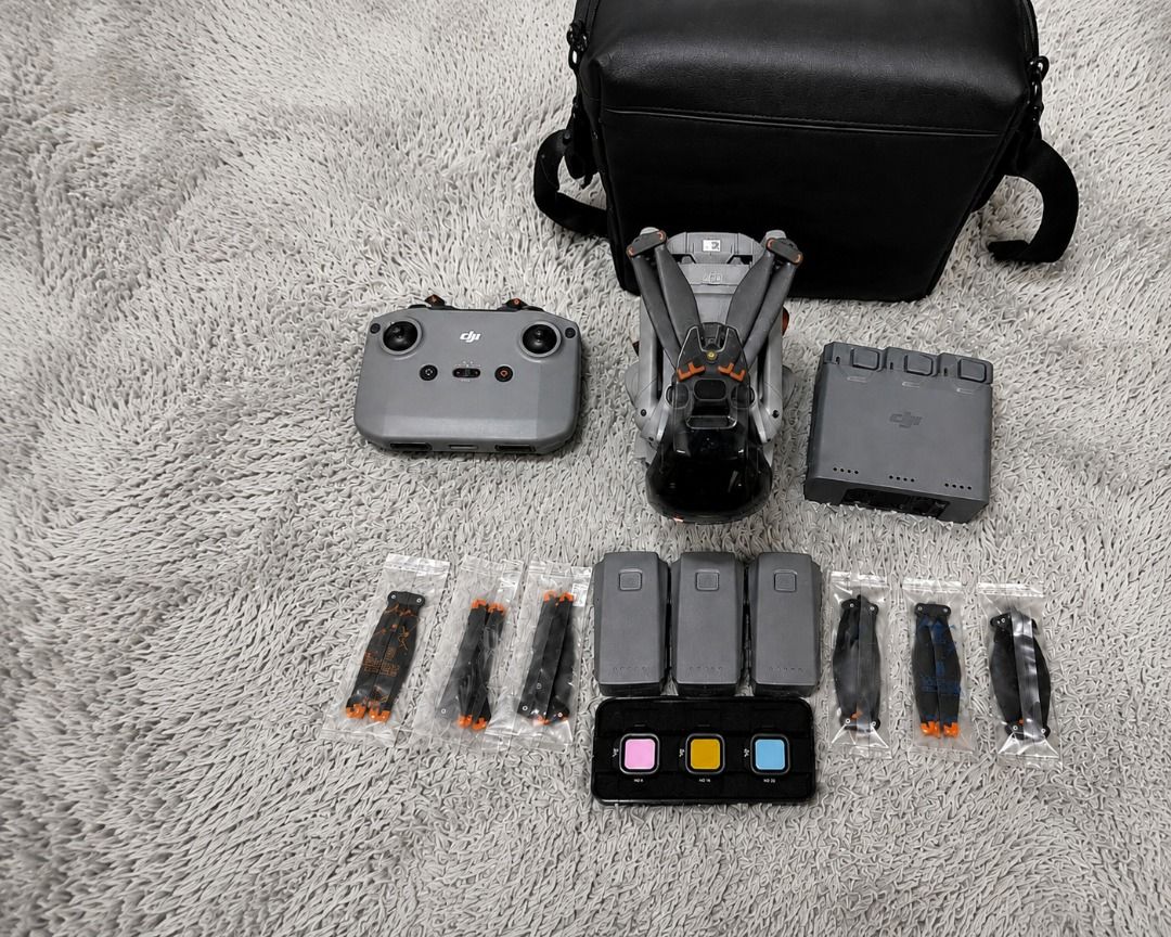 DJI Mini 5 Pro FMC (Category: Drones) located in Manila. Submitted by gadjetseller122889 (Listing ID 1457746204, Image 2). Description: For Sale 37,000 DJI Mini 5 Pro FMC Aircraft DJI RC-N3 Flight battery x3 Two way charging hub Shoulder bag ND Filter Set 6 set of propeller Cycle count 4, 6, 6 Meet up Q.C Batasan, Commonwealth, Fairview, SJDM Bulacan Marikina Nangka Marikina or San Mateo, Rizal. Pwede shipping via JNT or LBC..