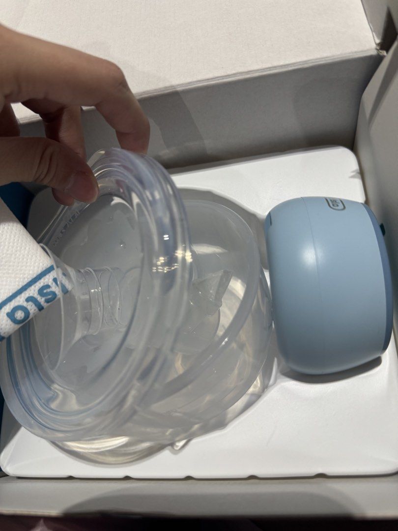 Dr. Isla EB30 breastpump (Category: Breastfeeding & Bottle Feeding) located in Manila. Submitted by eleojah (Listing ID 1457722248, Image 2). Description: Can do meetup on QC/BGC(weekdays only).