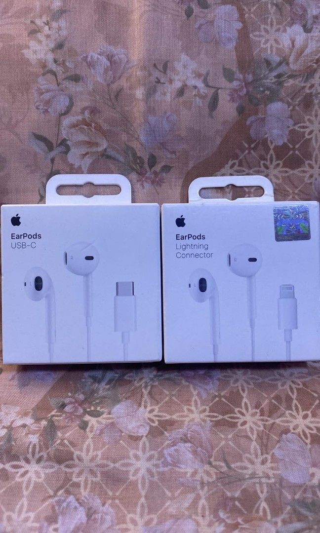 Earphone lightning connector|usb-c (Category: Earphones) located in Manila. Submitted by milasgadgetph (Listing ID 1457711898, Image 1). Description: .