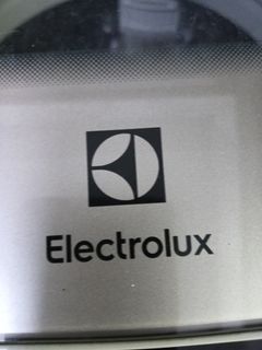 (Category: ) located in . Submitted by electrolux19748 (Listing ID 1457875740, Image 1). Description: .