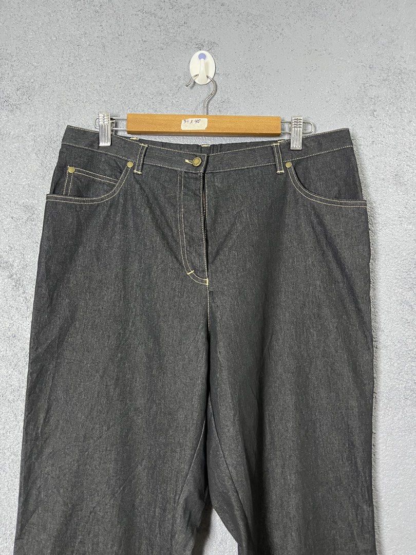 ELENA MIRA JEANS (Category: Jeans) located in Famy. Submitted by basicthrifted (Listing ID 1457836736, Image 2). Description: .