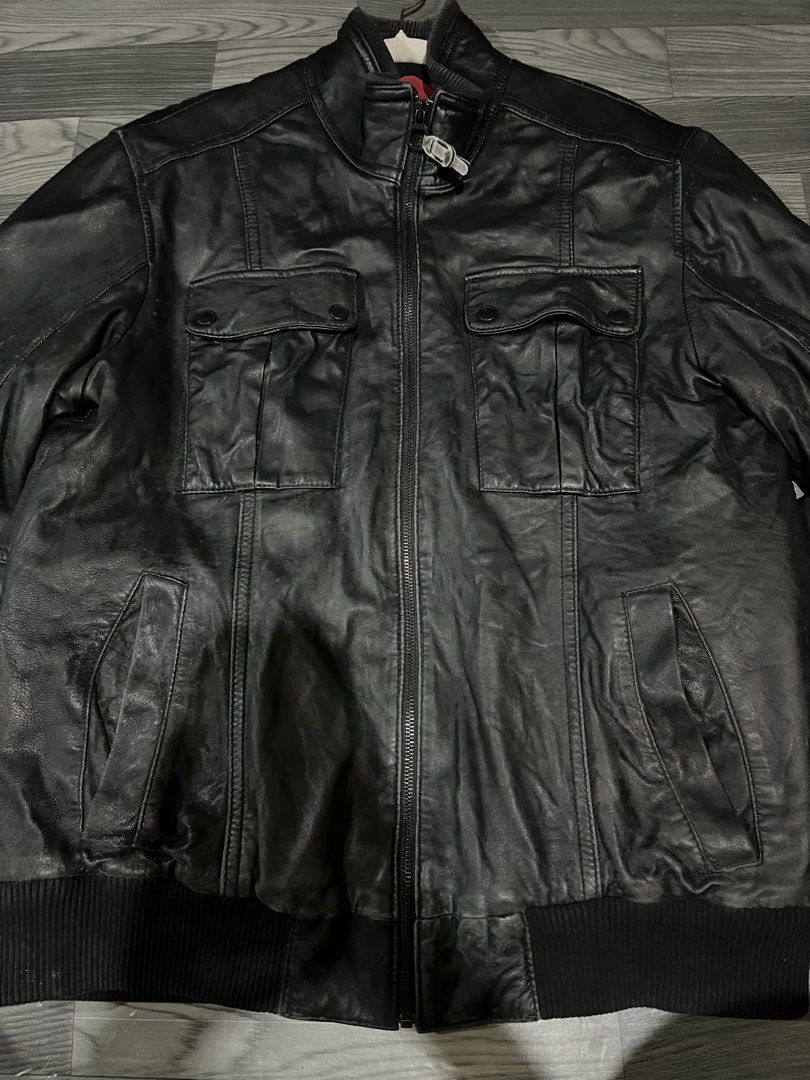 Espirit genuine leather jacket (Category: Coats, Jackets and Outerwear) located in Baguio. Submitted by amarilesbacagan2.tiger (Listing ID 1457829843, Image 1). Description: ESPRIT BRAND Large to xl Genuine leather no flaws 1,500 pesos Baguio location .