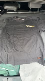 (Category: ) located in . Submitted by wardrobeclearout_sg (Listing ID 1457727338, Image 1). Description: .