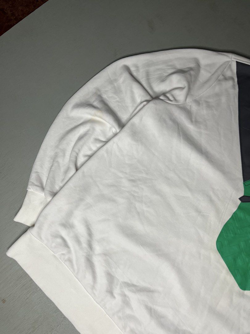 FENDI (Category: Luxury Apparel) located in Catbalogan. Submitted by wayndsyclee. (Listing ID 1457881664, Image 3). Description: FENDI SIZE LARGE TO XL DIMES:WIDTH 23/length 29 Issue asa pic Excellent Color rate 9/10.