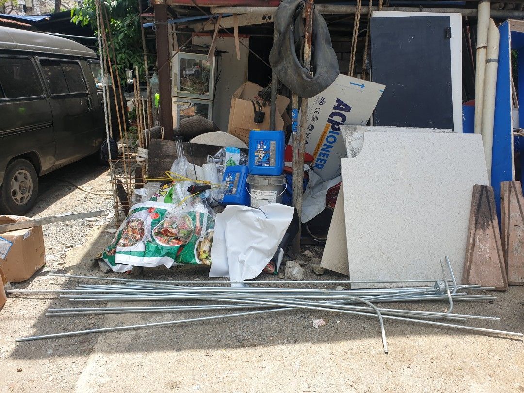 For sale used/pullout galvanized electrical pipe and Galvanized C Purlins (Category: Construction & Building Materials) located in Las Pinas. Submitted by luciprens (Listing ID 1457732808, Image 3). Description: For sale used/pullout galvanized electrical pipe and Galvanized C Purlins. Galing sa renovation kaya paki less yung expectation and yung estimated length nasa pic na. Prices: Galvanized electrical pipe- 40 pesos per kilo. Galvanized C Pur
