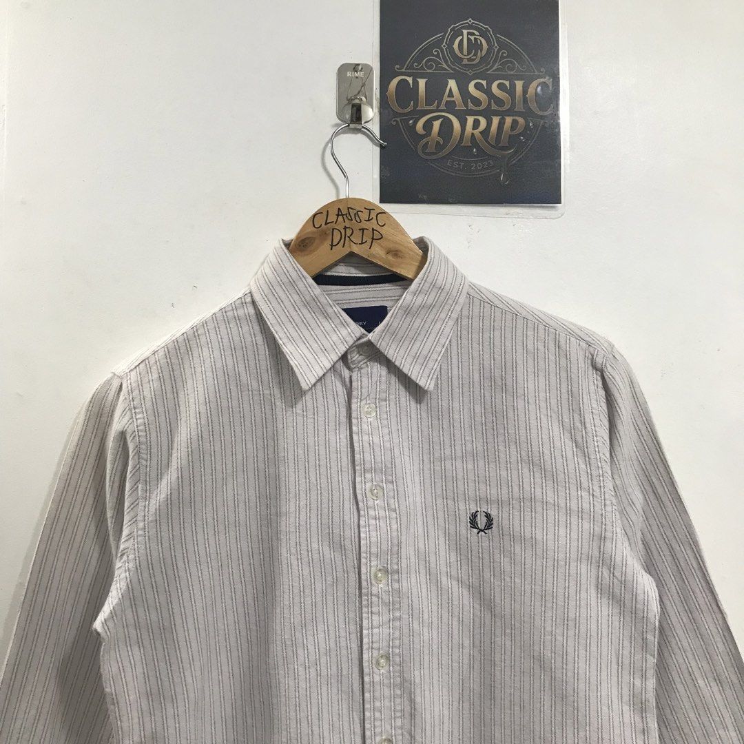 FRED PERRY WOMENS (Category: Luxury Apparel) located in Ozamiz City. Submitted by ClassicDrip (Listing ID 1457830947, Image 2). Description: FRED PERRY BUTTONS UP WOMENS -LEGIT / AUTHENTIC 💯 - SIZE LARGE - 19 WIDTH X 25 LENGTH - PRESTINE CONDITION - EMBROIDERED LOGOS.