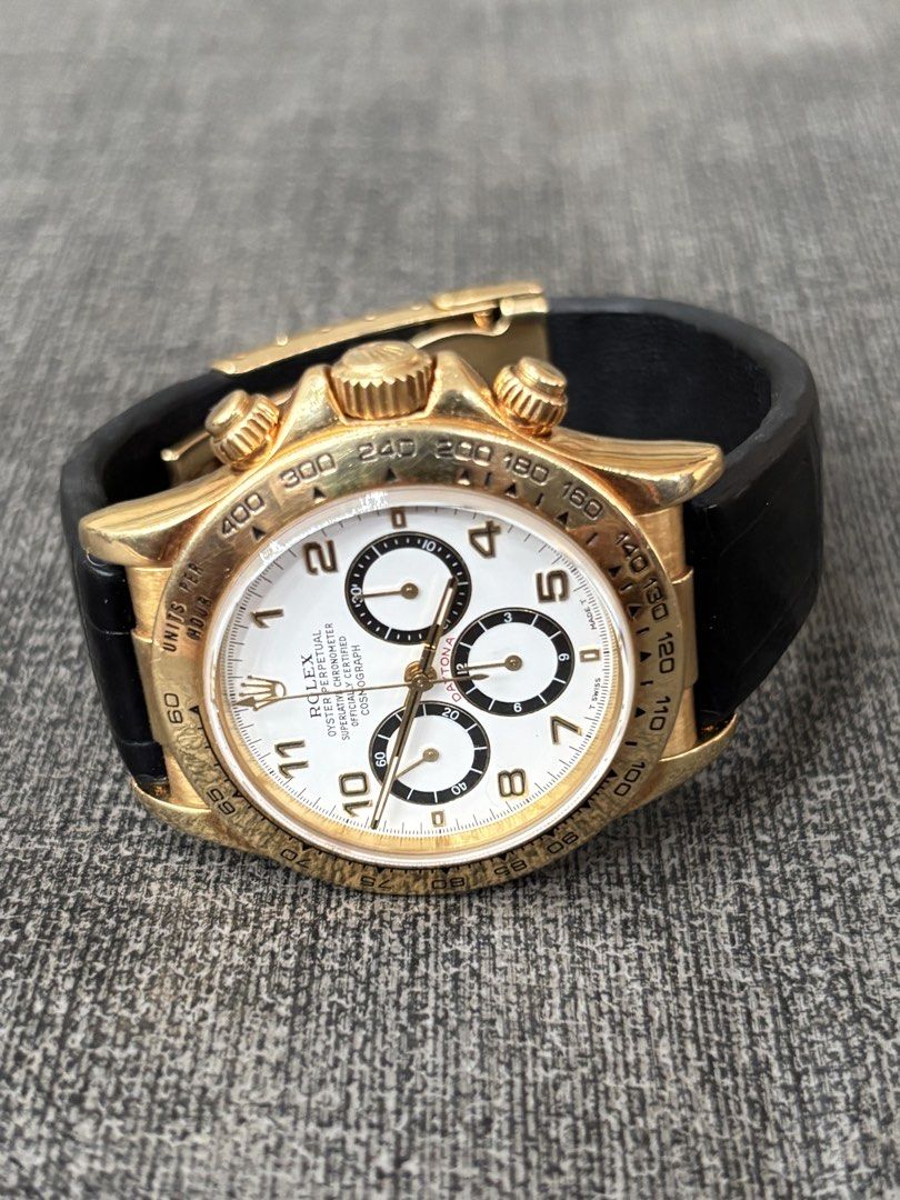 Fs/Ft RARE Rolex Daytona Solid 16518 Inverted Zenith (Category: Luxury Watches) located in Quezon City. Submitted by jaycpineda (Listing ID 1457820260, Image 1). Description: Fs/Ft Very Rare Rolex Daytona Zenith Inverted 6 Solid 18ct All org With box only No papers All buttons working and reset to zero Rush Selling 1.650m Neg Firm Price if Trade Qc area Dm me Offers Thanks .