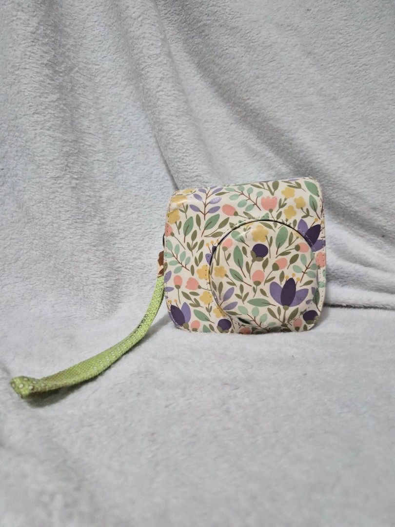 Fujifilm Instax Mini 9 Camera - Lime Green (Category: Cameras) located in Manila. Submitted by lsmrng (Listing ID 1457805471, Image 2). Description: - Fujifilm Instax Mini 9 Instant Camera - Color: Lime Green - Includes cute floral case and strap.
