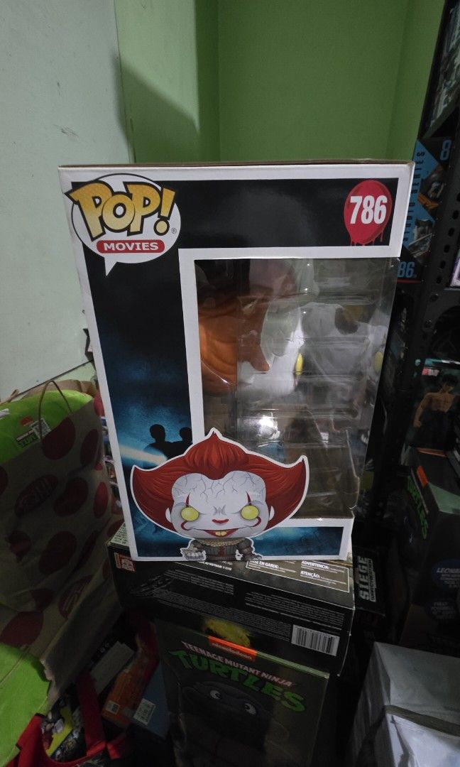 Funko pop pennywise 10 inch (Category: Figurines & Statues) located in Quezon City. Submitted by c0ol_stuff (Listing ID 1337644304, Image 3). Description: noob mint 10 inch pop authentic.