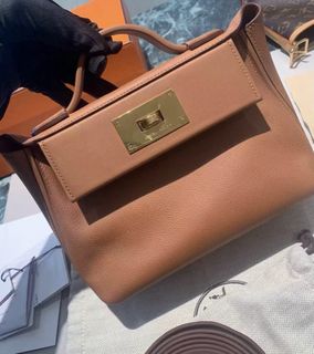 （分類：）位於 。 由 bellize.luxury 提交（商品編號 1457805232，圖片 1）。簡介： 。
