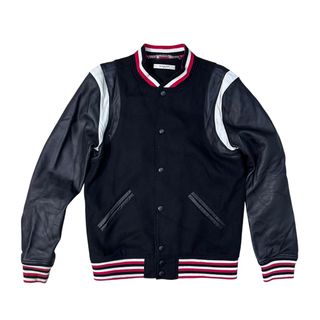 (Category: ) located in . Submitted by nervecloset (Listing ID 1457811275, Image 1). Description: .