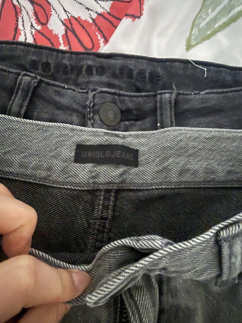 GRAY UNIQLO BAGGY JEANS (Category: Jeans) located in Manila. Submitted by ksywn (Listing ID 1457862398, Image 2). Description: size 26 bought in japan brand new never worn.