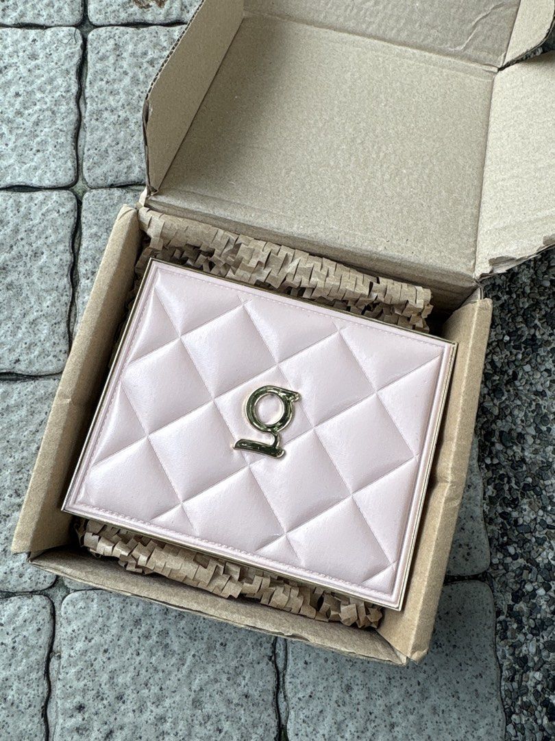 GRWM 6 pan makeup case (Category: Makeup) located in Pasig City. Submitted by lovepinkthings (Listing ID 1457793823, Image 3). Description: - pink - can do tiktok check out.