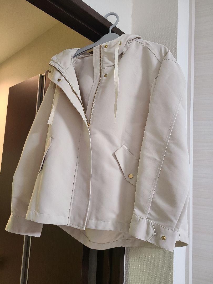 GU by Uniqlo mountain parka jacket 2xl (Category: Coats, Jackets and Outerwear) located in Paranaque City. Submitted by sengloveima (Listing ID 1457792679, Image 3). Description: .