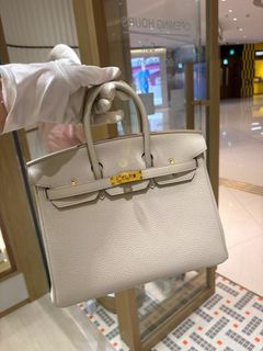 （分類：）位於 。 由 diva_boutique208 提交（商品編號 1457714114，圖片 1）。簡介： 。