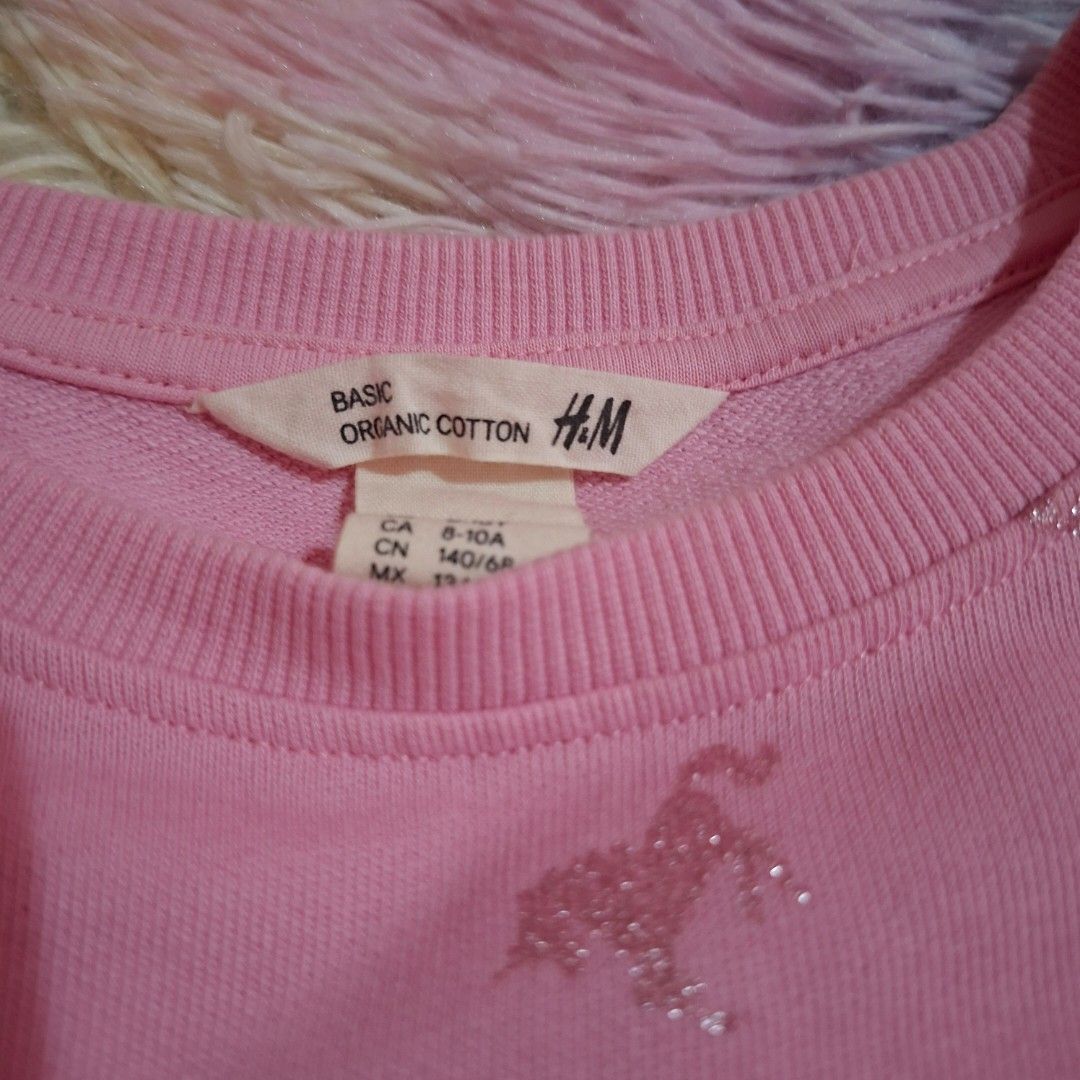H&M kids Unicorn pink sweater (Category: Babies & Kids Fashion) located in Las Pinas. Submitted by assortedkidzstuffs (Listing ID 1457780233, Image 2). Description: size 8-10y last price.
