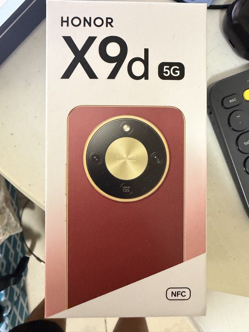 Honor X9d 5G (Category: Android Others) located in Calamba. Submitted by thecasanov (Listing ID 1457731850, Image 2). Description: Bnew unsealed Honor X9d 5G 256GB Midnight black (Smart locked).