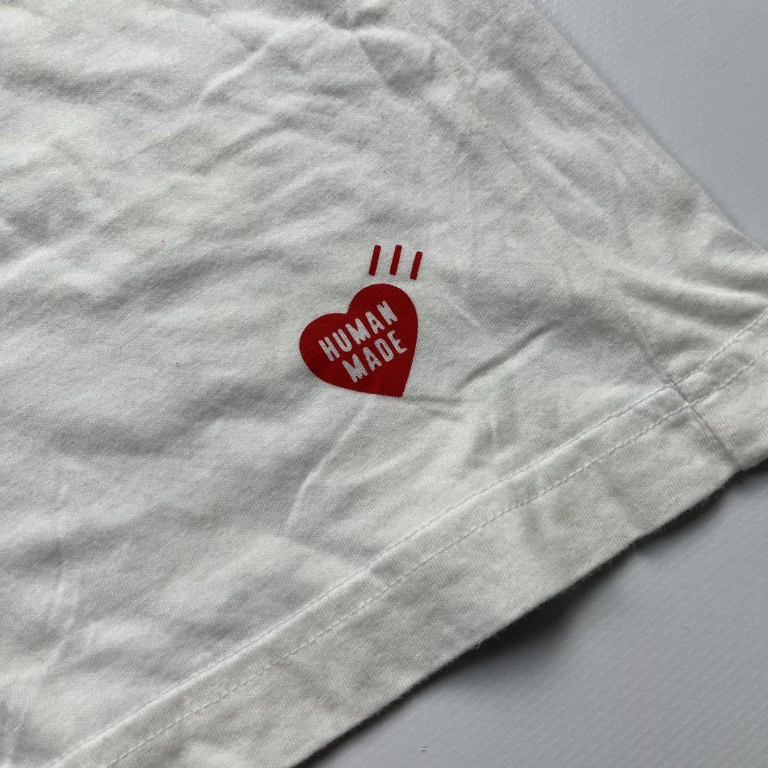Human Made (Category: Tshirts & Polo Shirts ) located in Lucena. Submitted by RAGGGGSSSS (Listing ID 1457810183, Image 3). Description: Human Made Medium on Tag 28.5x21 Still in Verygood Condition Authentic Honest issue: Minor yellowing on some parts (Removable) 600 plus shipping fee .