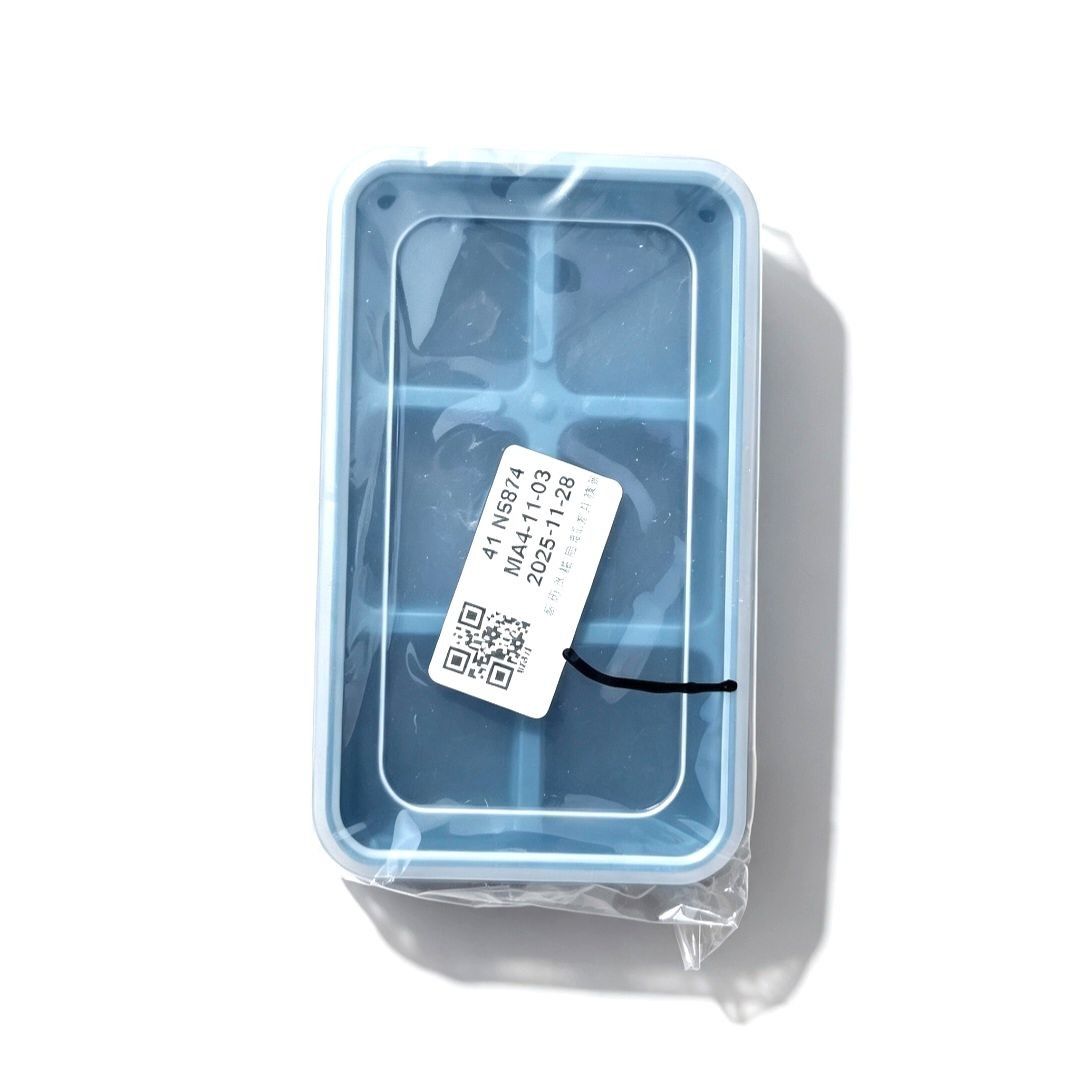 Ice cube mini silicon molder (Category: Food Organization & Storage) located in Quezon City. Submitted by ana-chan (Listing ID 1457771286, Image 1). Description: 6-cube ice tray. Blue color. Durable material..