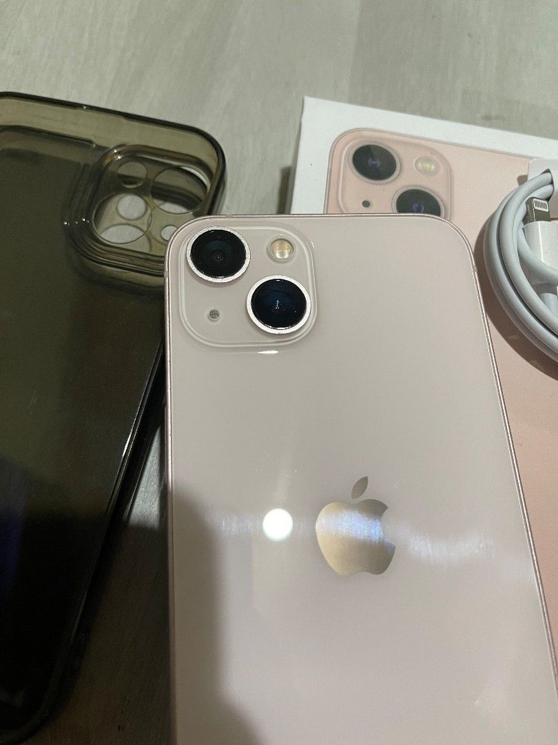 Iphone 13 (Category: iPhone 13 Series) located in Caloocan City. Submitted by jiken0528 (Listing ID 1457871747, Image 3). Description: For Sale iphone13 pink 128gb Factory Unlocked (any sim) 88 BH Face ID Truetone ✅ CH/A variant Issue nasa pic Bukod don wala na Gagamitin nalang Makunat pa battery Inclusions : Rep box chord case only Metup caloocan south location 14500 Pass sa bns .