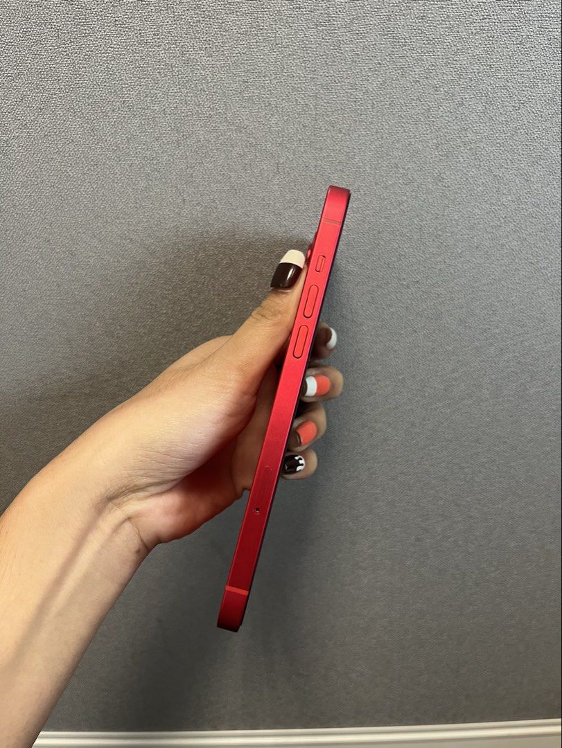 iPhone 14 PLUS (Category: iPhone 14 Series) located in Makati City. Submitted by iris.shop (Listing ID 1456707773, Image 3). Description: Selling my iPhone 14 Plus Red 128GB ❤️ 83% Battery ORIGINAL Any sim All parts original All working in good condition Local variant 🇵🇭 No issue / very light scratches ✨with Box & rep cord.