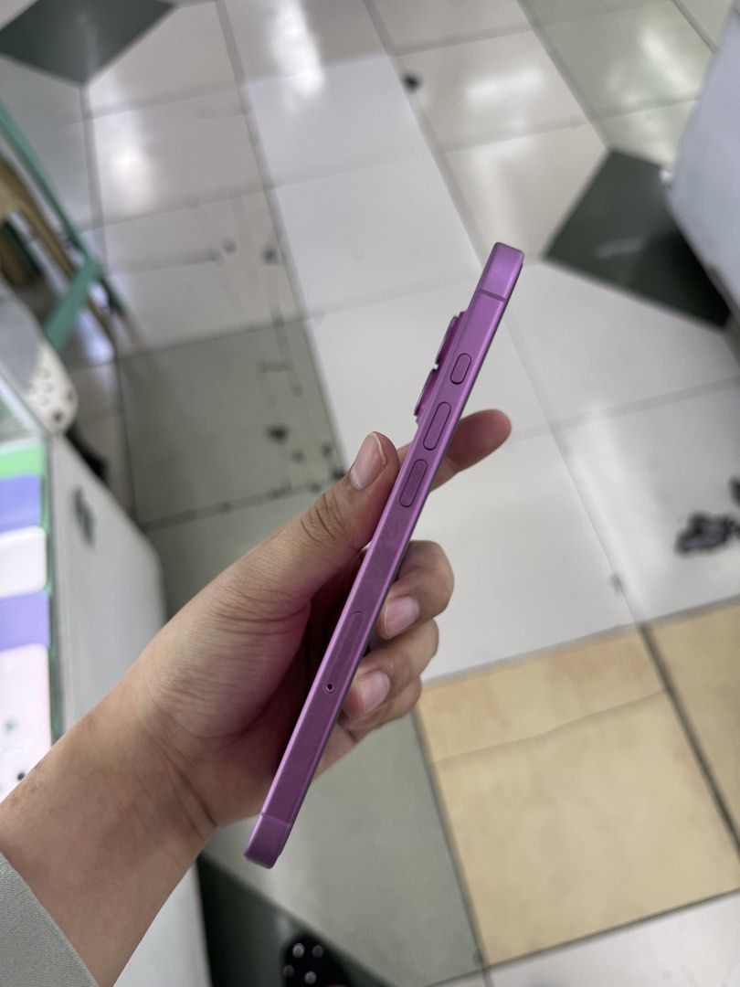 iPhone 16 Plus 128GB Factory Unlock No Issue Secondhand (Category: iPhone 16 Series) located in Pasig City. Submitted by FarAndRayShop (Listing ID 1457880035, Image 3). Description: OPEN FOR SWAP/SELLING/BUYING (RFS: Buy and Sell) Price: 39,499 iPhone 16 Plus 128GB •FACTORY UNLOCK •NO HIDDEN ISSUES •TEST TO SAWA •Authentic Phone Physical store in Greenhills Shopping Center XD-14 Stall Number Look For Rayray Or Anika NO CASH INSTALLMENT We are ope