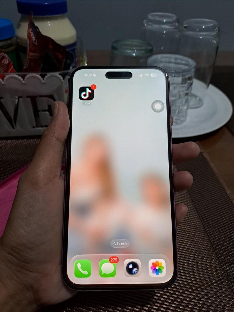 Iphone 16 plus 256 (Category: iPhone 16 Series) located in Angeles City. Submitted by fayeney514588 (Listing ID 1457822412, Image 2). Description: 90 batt health No issue makinis.