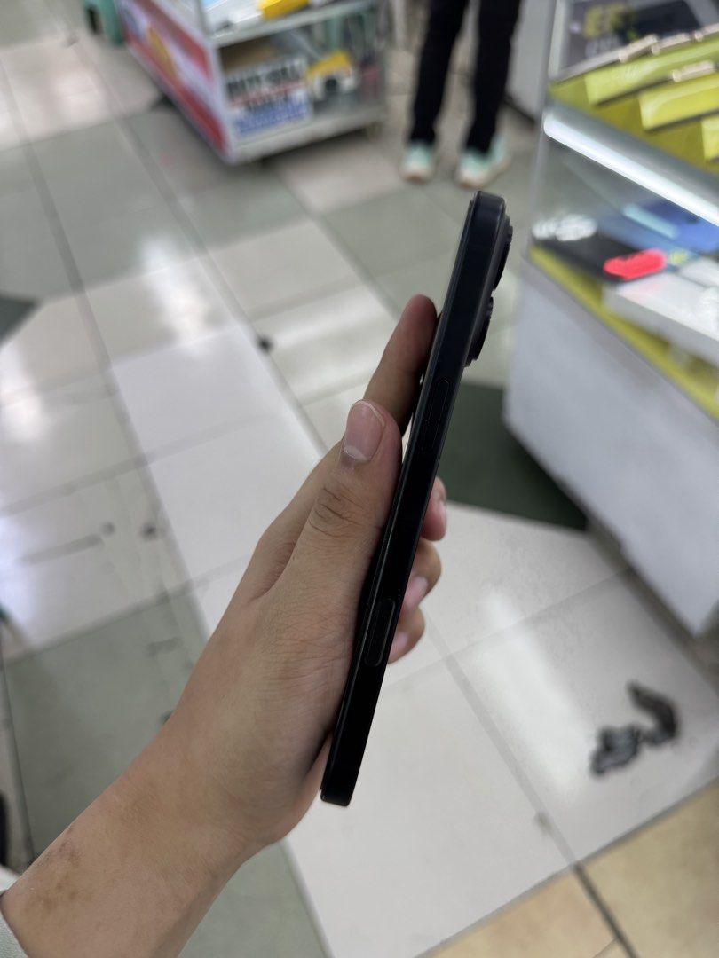 iPhone 16 Plus 512GB Factory Unlock No Issue Secondhand (Category: iPhone 16 Series) located in Pasig City. Submitted by FarAndRayShop (Listing ID 1457879911, Image 2). Description: OPEN FOR SWAP/SELLING/BUYING (RFS: Buy and Sell) Price: 44,499 iPhone 16 Plus 512GB •FACTORY UNLOCK •NO HIDDEN ISSUES •TEST TO SAWA •Authentic Phone Physical store in Greenhills Shopping Center XD-14 Stall Number Look For Rayray Or Anika NO CASH INSTALLMENT We are ope