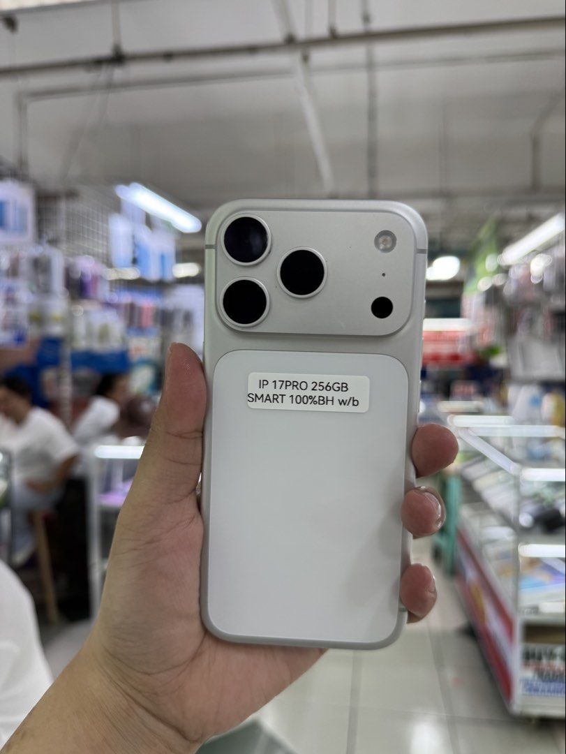 iPhone 17 Pro 256GB Smart Lock No Issue Secondhand (Category: iPhone 17 Series) located in Pasig City. Submitted by FarAndRayShop (Listing ID 1457879593, Image 1). Description: OPEN FOR SWAP/SELLING/BUYING (RFS: Buy and Sell) Price: 60,499 iPhone 17 Pro 256GB Smartlock No Issue Secondhand •FACTORY UNLOCK •NO HIDDEN ISSUES •TEST TO SAWA •Authentic Phone Physical store in Greenhills Shopping Center XD-14 Stall Number Look For Rayray Or Anika NO CAS