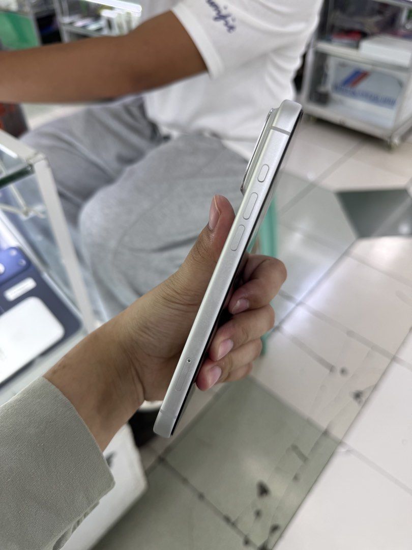 iPhone 17 Pro Max 512GB Factory Unlock No Issue Secondhand (Category: iPhone 17 Series) located in Pasig City. Submitted by FarAndRayShop (Listing ID 1457879754, Image 3). Description: OPEN FOR SWAP/SELLING/BUYING (RFS: Buy and Sell) Price: 84,499 iPhone 17 Pro Max 512GB •FACTORY UNLOCK •NO HIDDEN ISSUES •TEST TO SAWA •Authentic Phone Physical store in Greenhills Shopping Center XD-14 Stall Number Look For Rayray Or Anika NO CASH INSTALLMENT We a