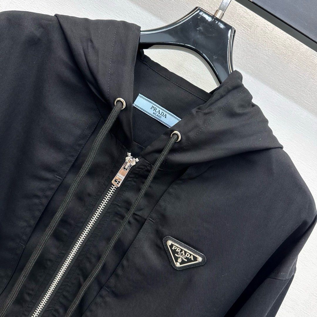 Jacket pdkk4 (Category: Coats, Jackets and Outerwear) located in Singapore. Submitted by yejasmine (Listing ID 1457732349, Image 3). Description: .